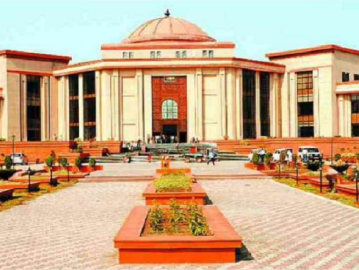 छत्तीसगढ़ उच्च न्यायालय ने महासमुंद जिले के पुलिस अधीक्षक को कोर्ट के आदेश की अवहेलना करने के आरोप में नोटिस जारी किया