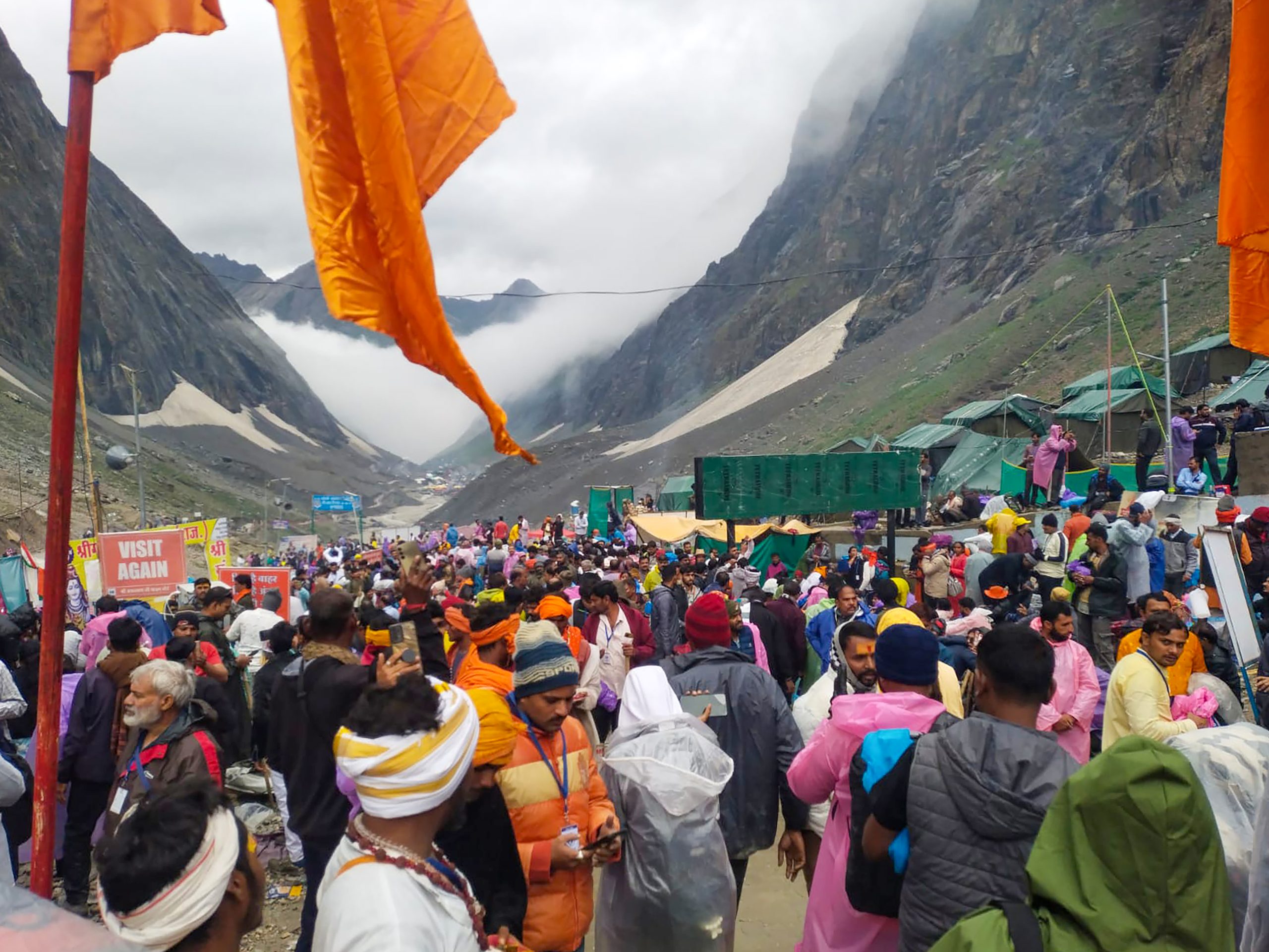 खराब मौसम के कारण वार्षिक अमरनाथ यात्रा आज दूसरे दिन भी स्थगित