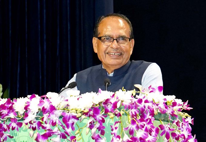 কৃষিমন্ত্রী শিবরাজ সিং চৌহান আজ রাজস্থানের ঝুনঝুনুতে এক অনুষ্ঠানে ৩০ লক্ষেরও বেশি কৃষককে ৩ হাজার ২০০ কোটি টাকারও বেশি মূল্যের ফসল বীমার টাকা বিতরণ করবেন।