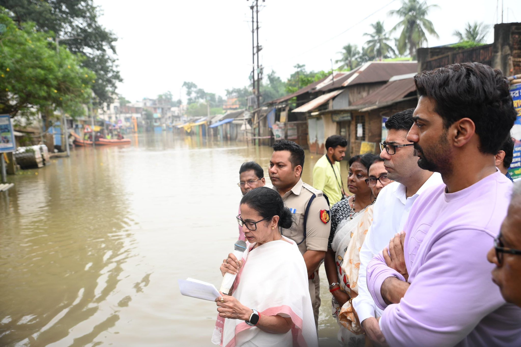 ২০২৬ সালে বিধানসভা নির্বাচনের পরই ঘাটালে বন্যা নিয়ন্ত্রণের পরিকল্পনা শুরু হবে বলে মুখ্যমন্ত্রী মমতা ব্যানার্জী জানিয়েছেন।