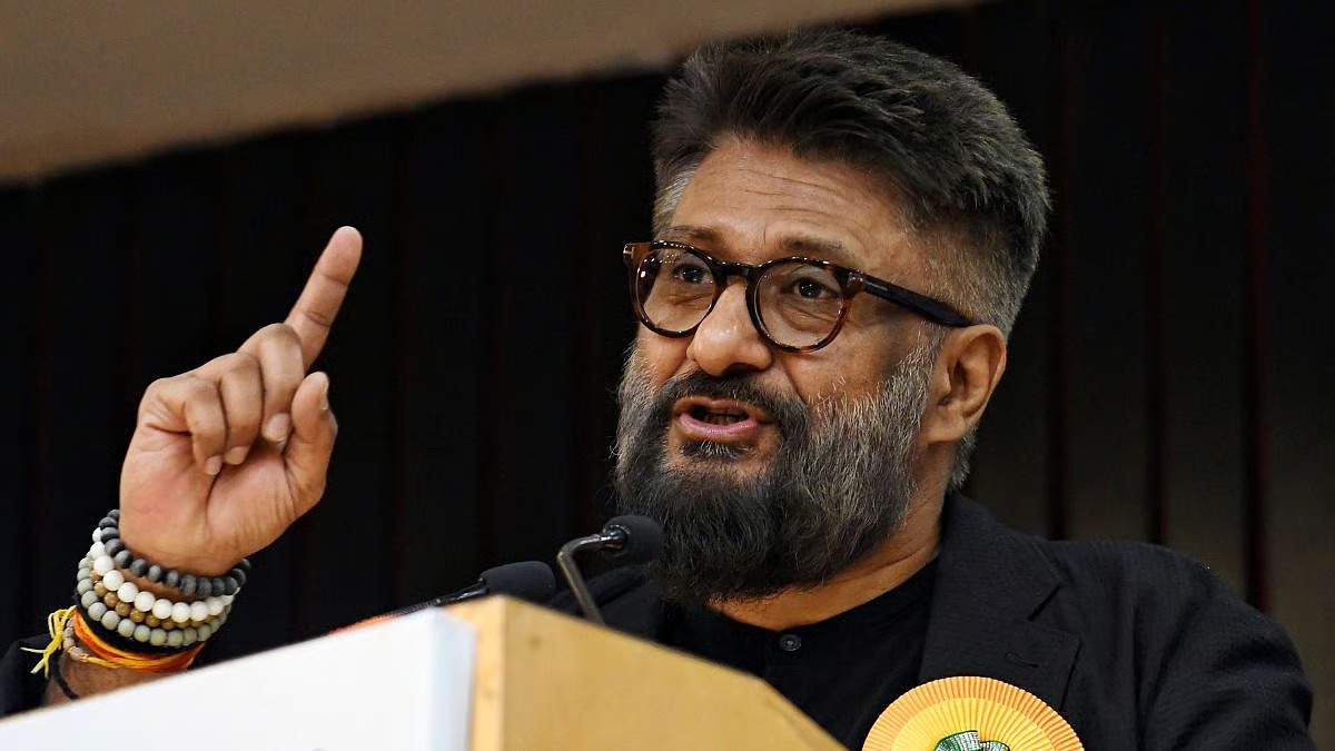 রাজনৈতিক ছায়াছবি দ্য বেঙ্গল ফাইলস-এর ট্রেলার প্রকাশে বাধা দেওয়ার অভিযোগে শহরের এক পাঁচতারা হোটেলে আজ তীব্র উত্তেজনা তৈরি হয়।