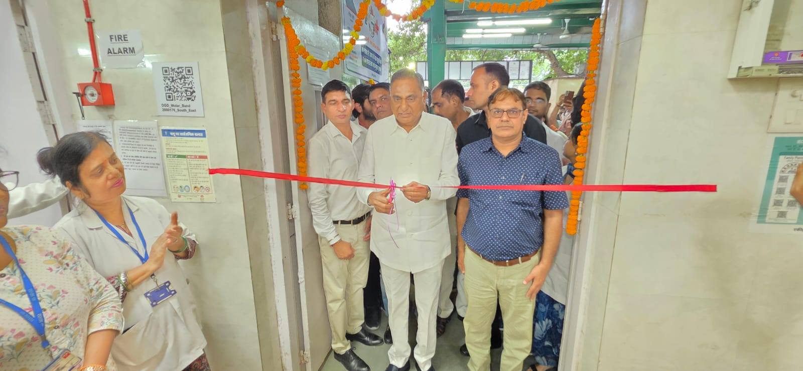 भाजपा सांसद रामवीर सिंह बिधूड़ी ने बदरपुर विधानसभा क्षेत्र मेंआयुष्मान आरोग्य मंदिर का उद्घाटन किया
