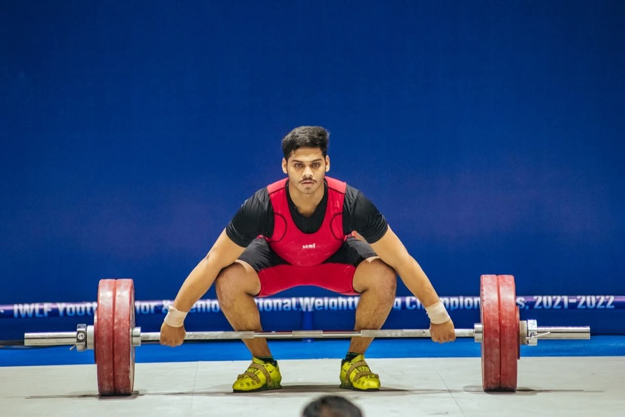 Ajaya Babu Valluri clinches gold medal at Commonwealth Weightlifting Championships