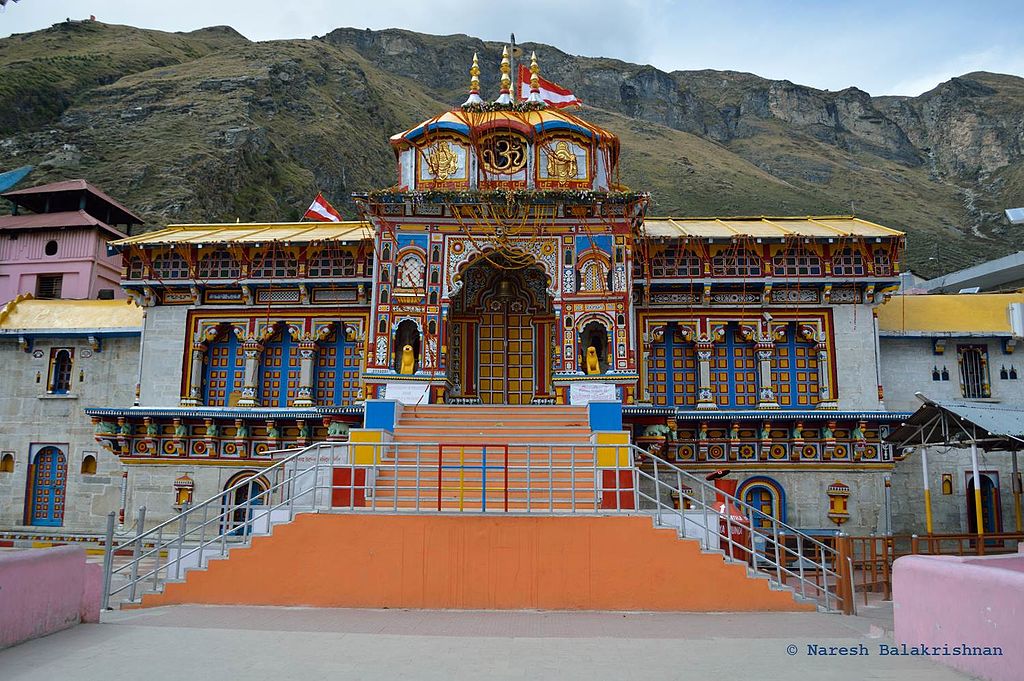 बद्रीनाथ और हेमकुंड साहिब यात्रा पर अस्थायी रोक