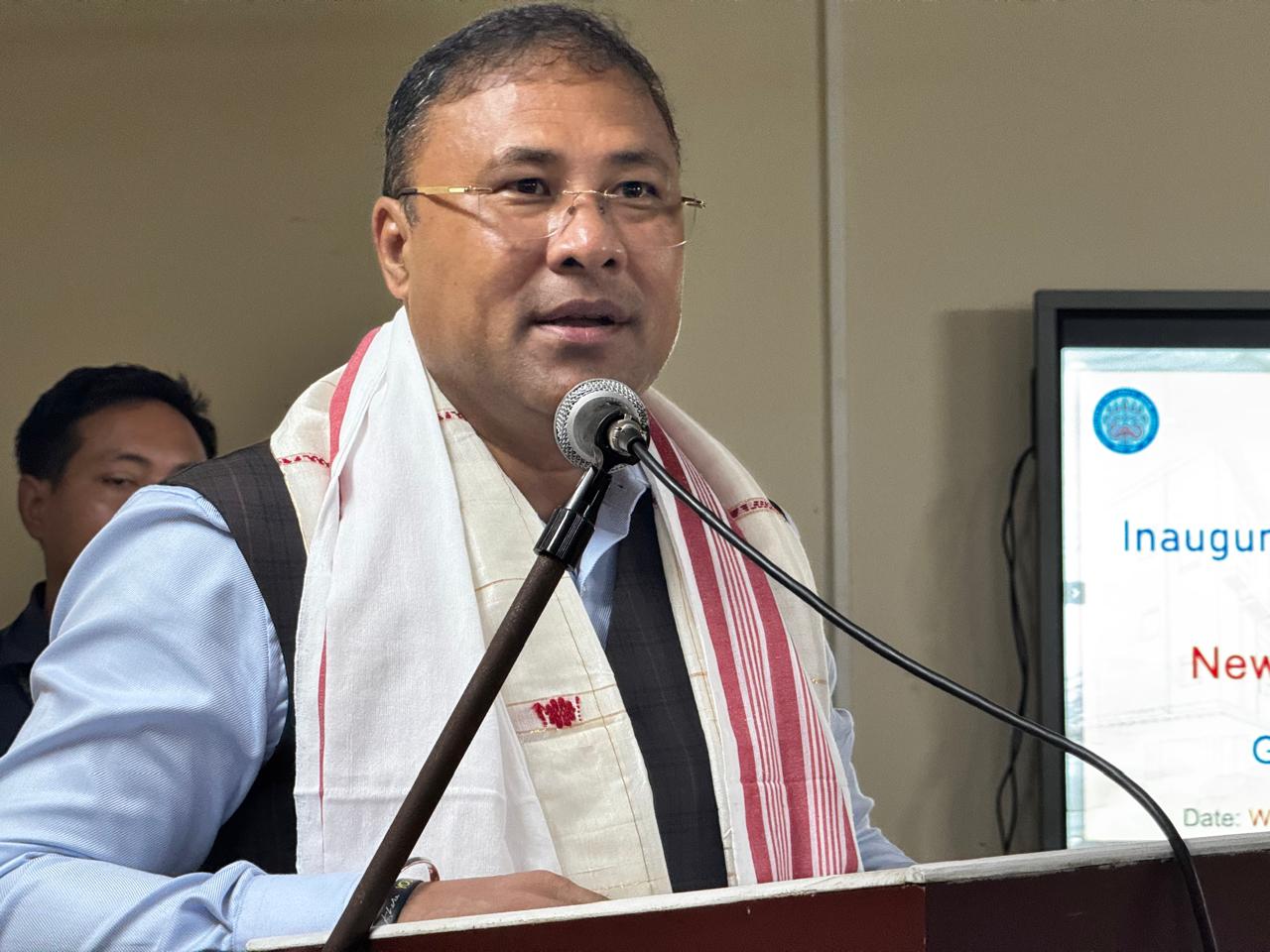 গুৱাহাটীৰ চৰকাৰী চাৰু-কাৰু কলা মহাবিদ্যালয়ৰ নৱ-নিৰ্মিত শৈক্ষিক আৰু পুথিভঁৰাল ভৱন উদ্বোধন
