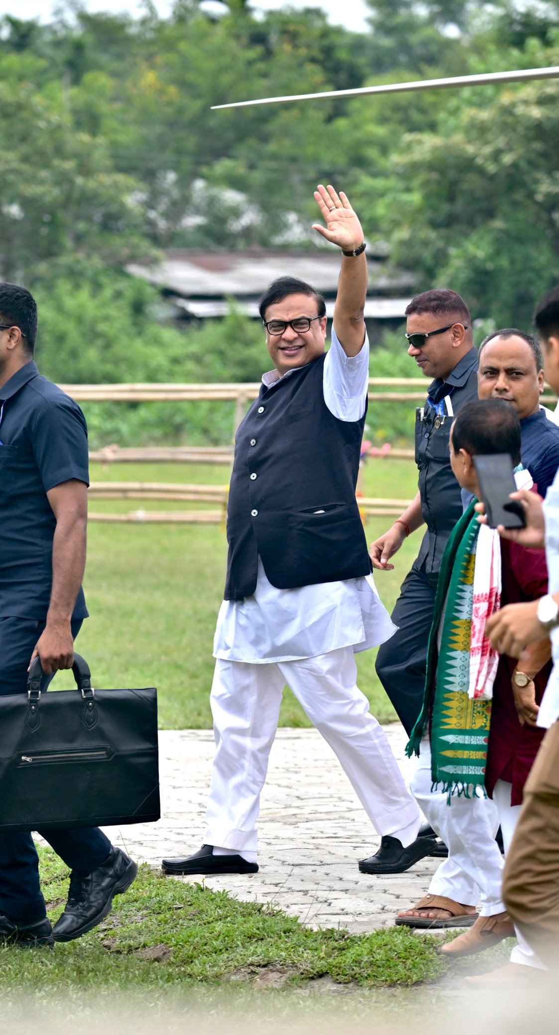 বি টি চি নিৰ্বাচনৰ পৰিপ্ৰেক্ষিতত মুখ্যমন্ত্ৰী ড০ হিমন্ত বিশ্ব শৰ্মাৰ ৩খন বিজয় সংকল্প সভাত অংশগ্ৰহণ