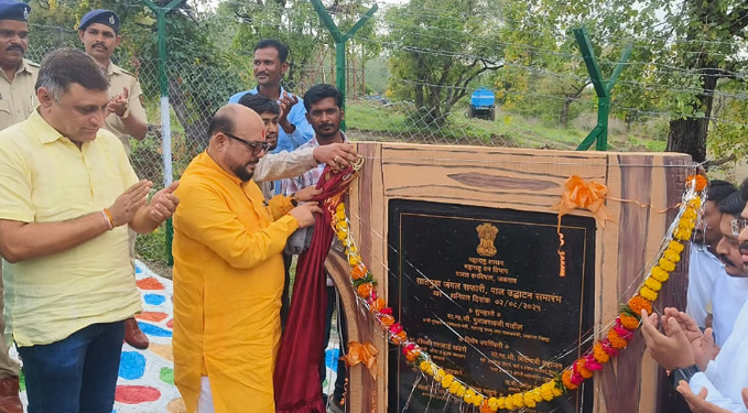 पाल अभयारण्यात पालकमंत्री गुलाबराव पाटील यांच्या हस्ते जंगल सफारीचं उद्घाटन