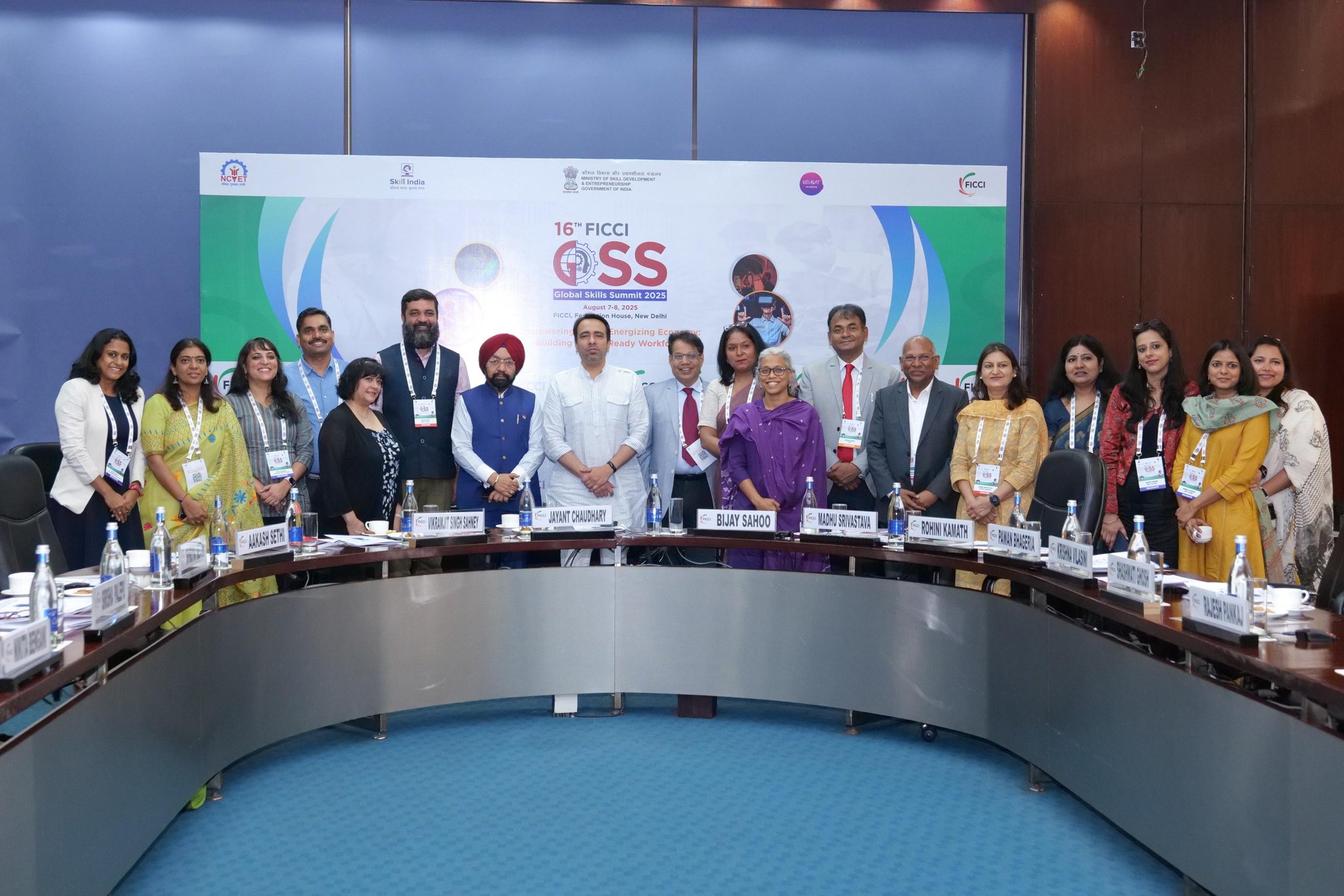 अर्थव्यवस्था को गति देने के लिए युवाओं में कौशल विकास में निवेश आवश्यक है: जयंत चौधरी