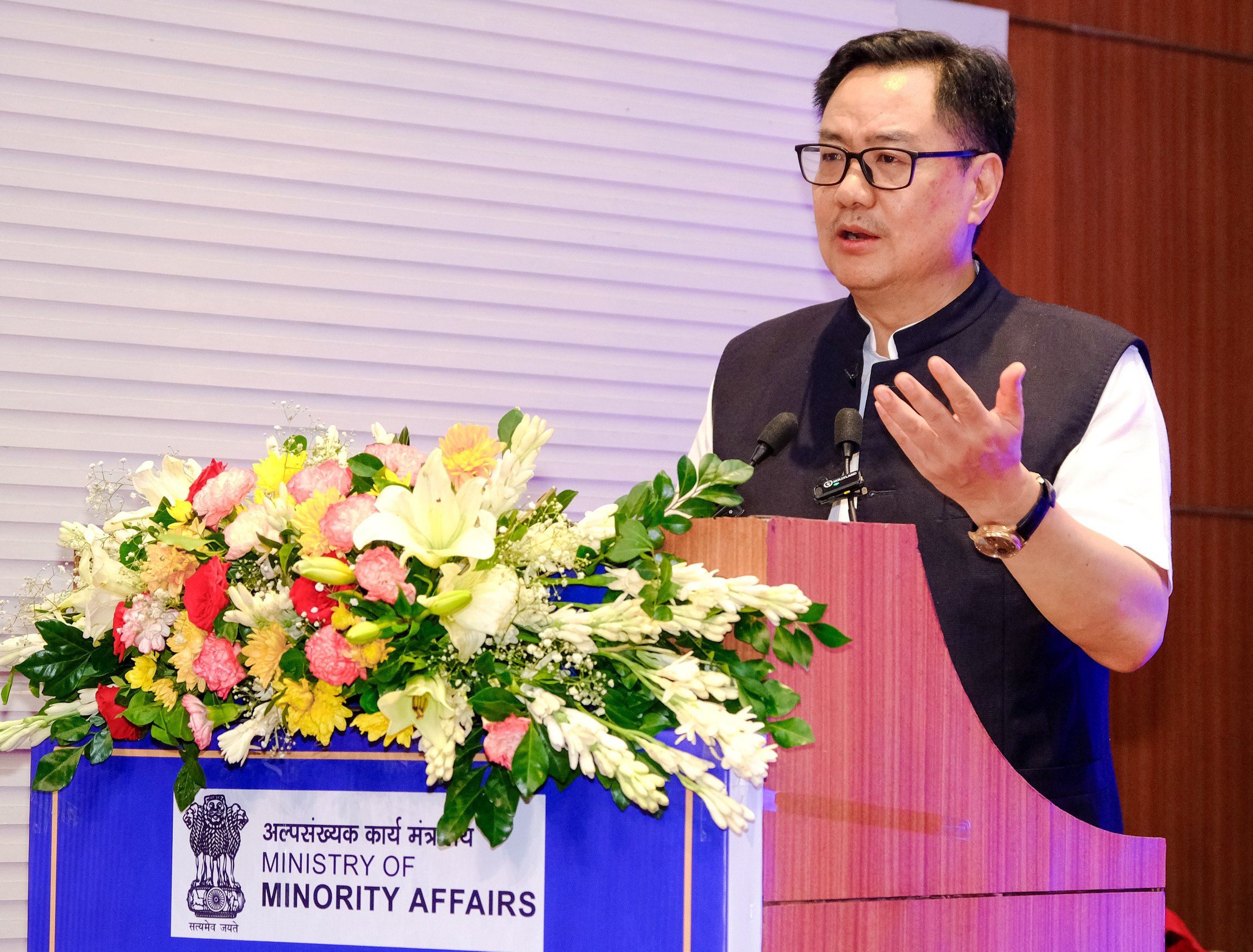 কেন্দ্রীয় সংখ্যালঘু বিষয়ক মন্ত্রী কিরেন রিজিজু বলেছেন, পি এম-বিকাশ প্রকল্পের আওতায় প্রশিক্ষণপ্রাপ্ত শিখ যুবকরা আগামীকাল লাল কেল্লায় স্বাধীনতা দিবসের অনুষ্ঠানে বিশেষ অতিথি হিসেবে আমন্ত্রিত হয়েছেন