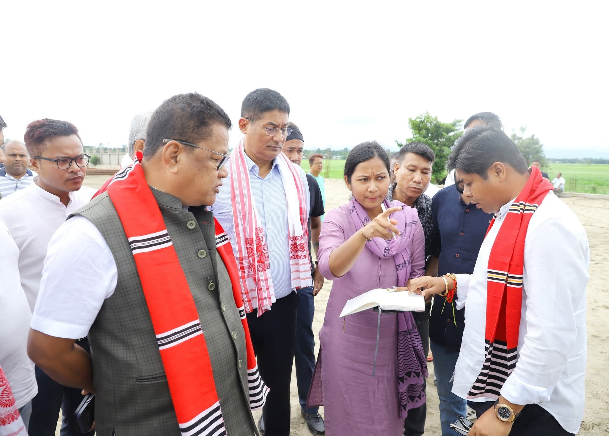 ধেমাজি জিলাত নির্মীয়মান সংহত ক্রীড়া প্ৰকল্প  পৰিদৰ্শন মন্ত্রী ডাঃ ৰণোজ পেগুৰ
