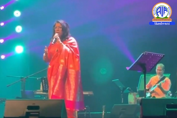 Sri Lanka: HCI in Colombo echoed by Kavita Krishnamurthy’s songs 