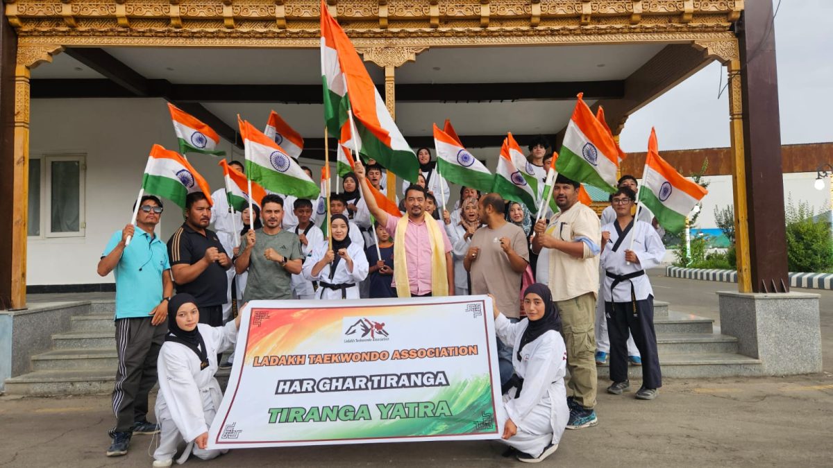 लद्दाख ताइक्वांडो एसोसिएशन ने आज कारगिल में तिरंगा रैली का आयोजन किया
