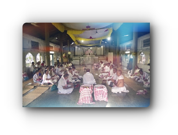 ৰাজ্যৰ বিভিন্ন প্ৰান্তৰ সত্ৰ আৰু নামঘৰসমূহত ভাদ মাহৰ আৰম্ভণি উপলক্ষে ভকত-বৈষ্ণৱ আৰু আয়তীসকলৰ হৰিনামৰ ধ্বনিৰে মুখৰিত