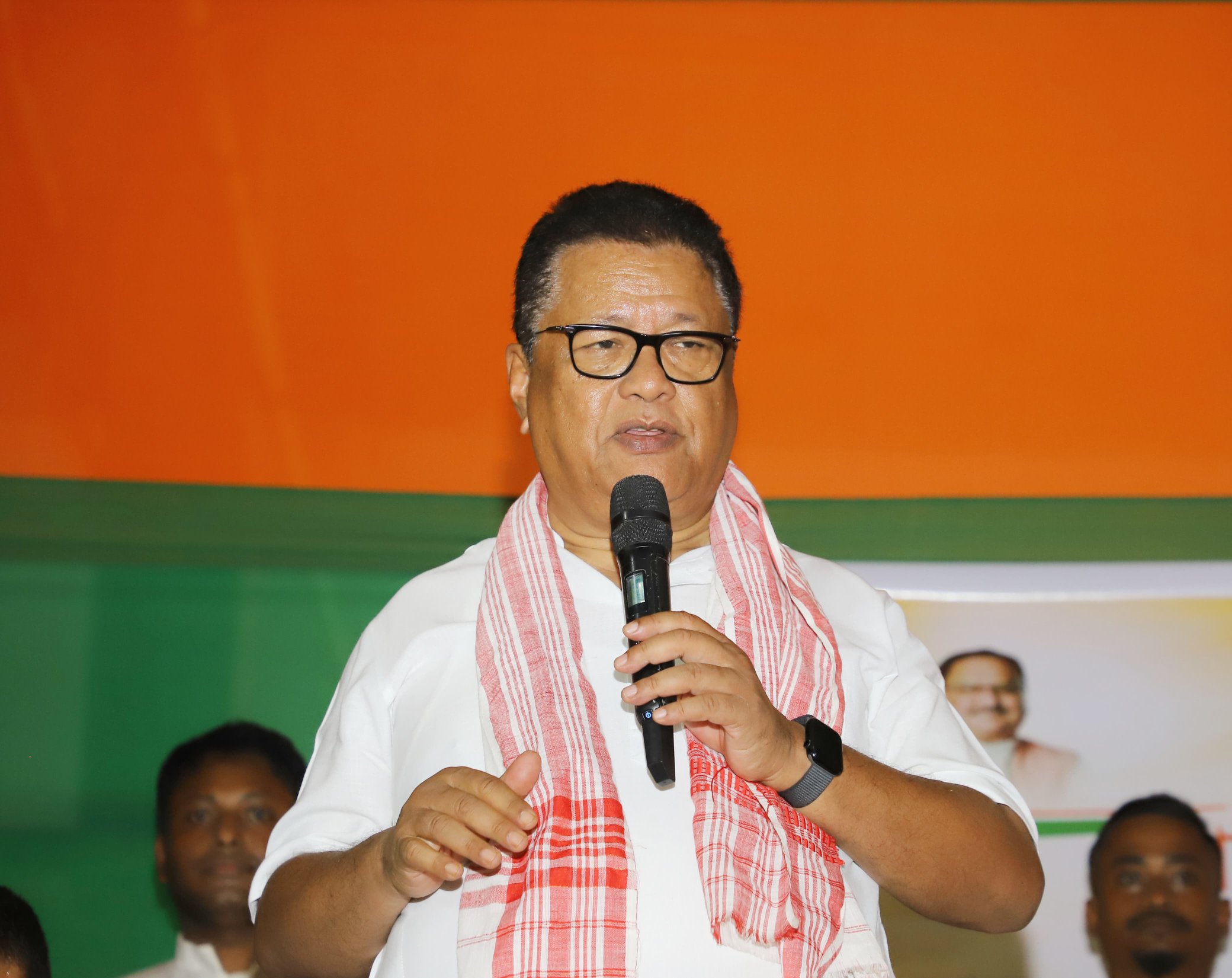নাওবৈচাৰ কলিতা গাঁৱত পঞ্চায়ত প্ৰতিনিধিৰ সভাত মন্ত্ৰী ডাঃ ৰণোজ পেগুৰ অংশগ্ৰহণ