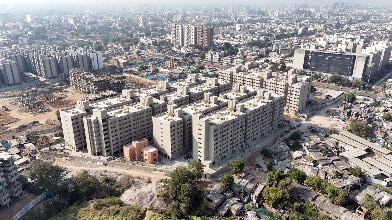 રાજ્યમાં પ્રધાનમંત્રી આવાસ યોજના હેઠળ અત્યાર સુધીમાં 15 લાખથી વધુ આવાસનું નિર્માણ પૂર્ણ થયું
