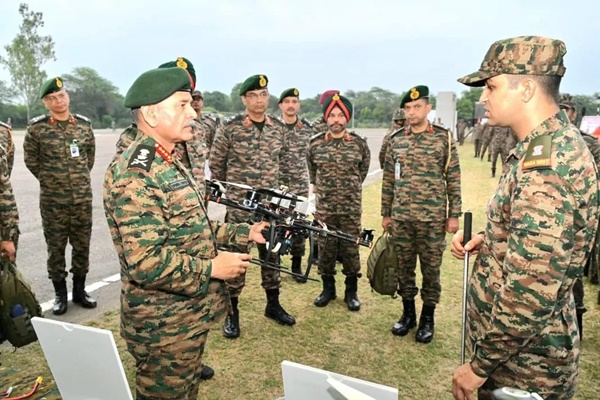 Punjab: Army Chief assesses  operational readiness of  Chetak Corps in Bhatinda