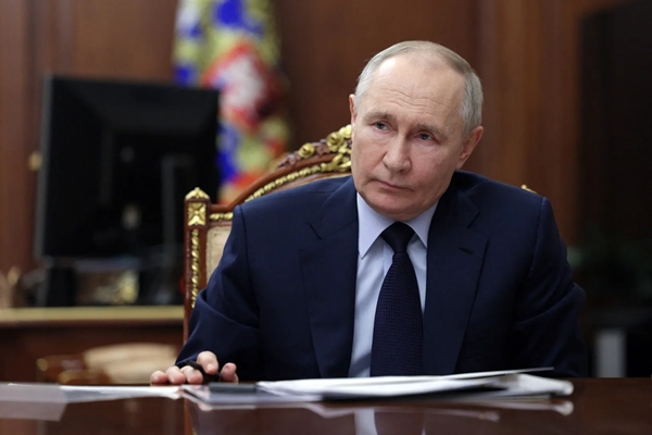 President Putin agrees to Ukraine truce with conditions