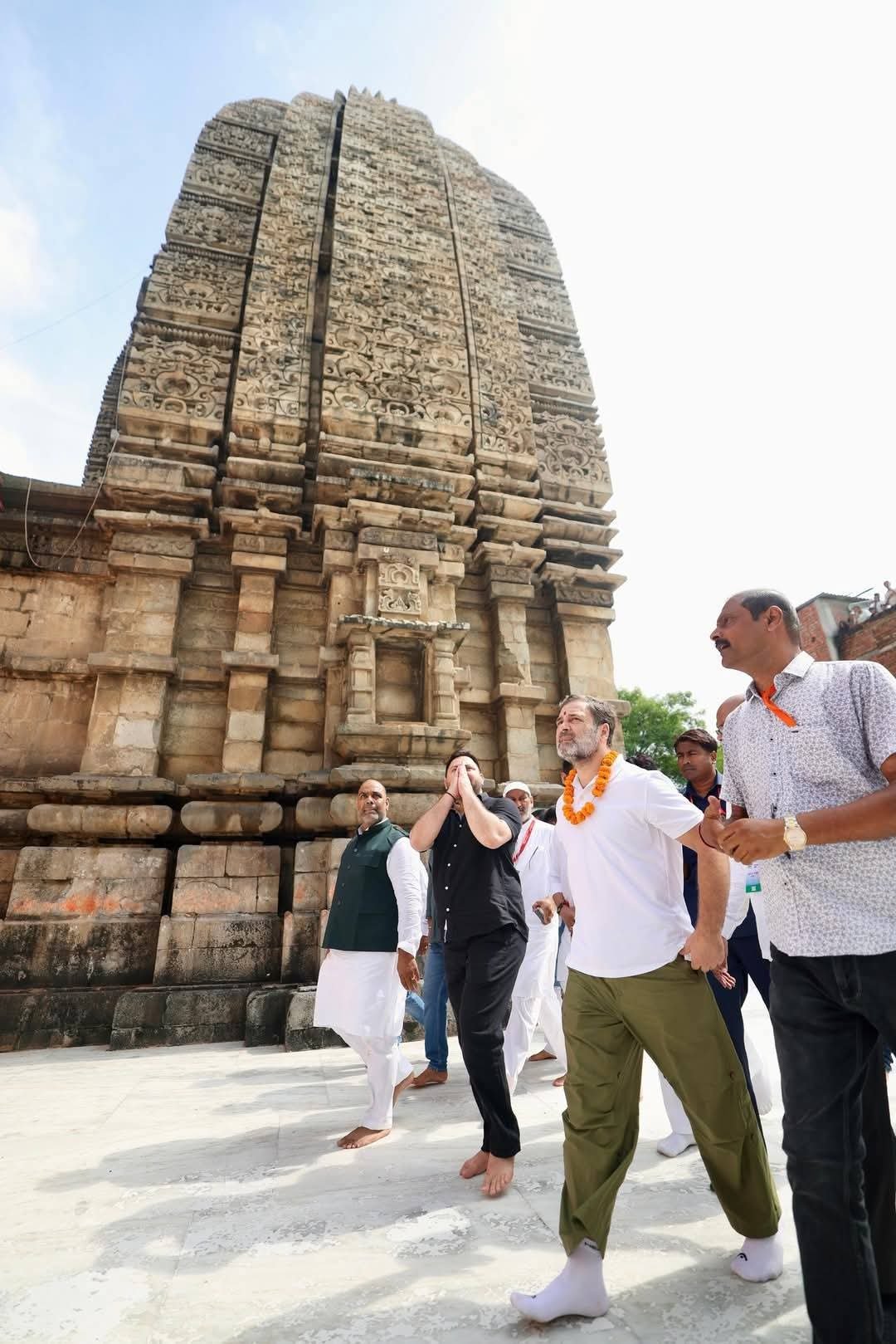 बिहार: मतदाता अधिकार यात्रा के दौरान औरंगाबाद पहुंचे कांग्रेस नेता राहुल गांधी, इंडिया गठबंधन के कई नेता रहे मौजूद