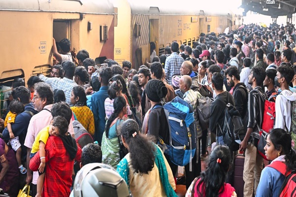 Railways to run 12k special trains during festival season to clear crowd