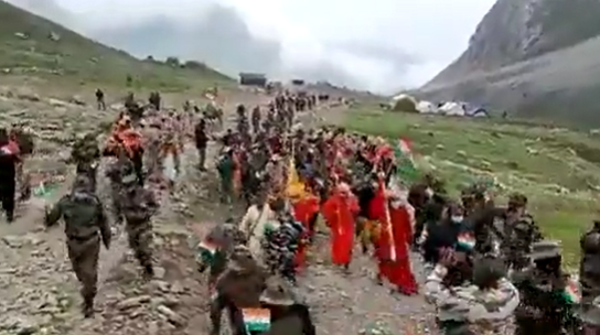 पारंपरिक छड़ी मुबारक यात्रा आज पहले अनंतनाग के मट्टन स्थित सूर्य मंदिर पहुंचेगी, फिर पहलगाम के लिए रवाना होगी