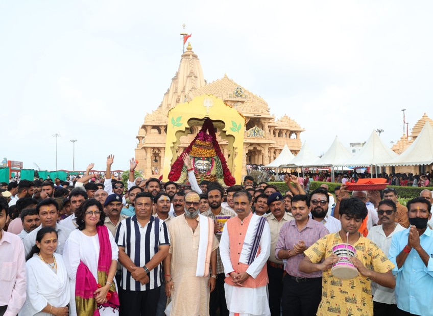 શ્રાવણ માસના બીજા સોમવારે રાજ્યના શિવાલયો હર હર મહાદેવના નાદથી ગૂંજ્યા