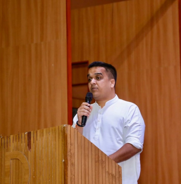 ગૃહ રાજ્યમંત્રીએ કહ્યું, પોલીસ અને સરપંચ વચ્ચેના પરિસંવાદ થકી લાખો લોકોને ગુનાનો ભોગ બનતા બચાવી શકાશે