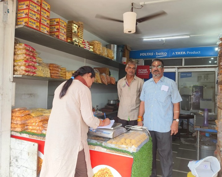 રાજ્યના 25 જિલ્લાની 332 જેટલી મિઠાઈ-ફરસાણની દુકાનમાં દરોડા – ગેરરીતિ કરનારા 126 જેટલા એકમને દંડ કરાયો