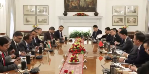 राष्ट्रीय सुरक्षा सलाहकार अजीत डोभाल ने आज नई दिल्ली में चीन के विदेश मंत्री वांग यी के साथ सीमा संबंधी मुद्दों पर बातचीत की