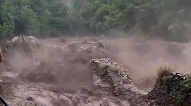 At Least 321 Dead in Northern Pakistan Flash Floods; Heavy Rain Alert Issued