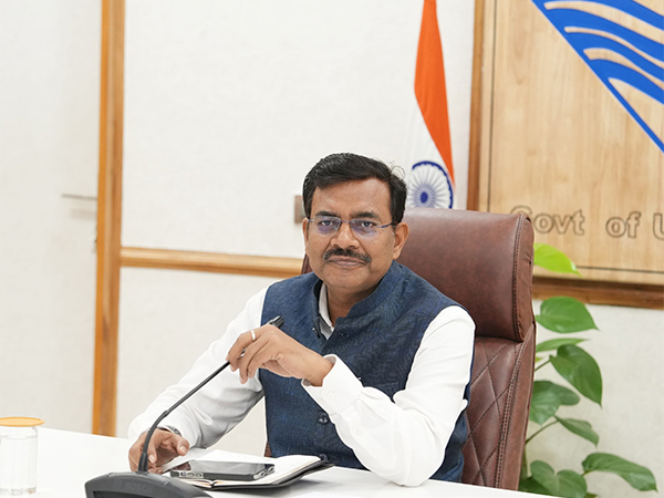 उत्तराखंड के मुख्य सचिव ने अधिक ऊंचाई वाले क्षेत्रों में ग्लेशियर और झीलों का तत्काल विश्लेषण कर रिपोर्ट उपलब्ध कराने के निर्देश दिए