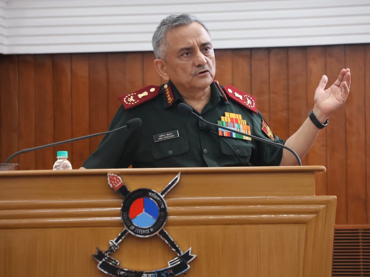 چیف آف ڈیفنس اسٹاف جنرل انل چوہان نے کہا ہے کہ آپریشن سندور فوج کی تینوں شاخوں کے مابین تال میل اور اشتراک کی ایک شاندار مثال ہے