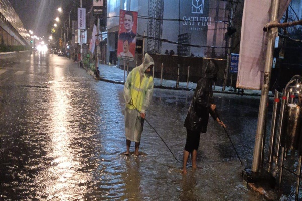 Incessant Rains Paralyze Mumbai, Parts of Maharashtra; Six Dead, Including Two in Landslide