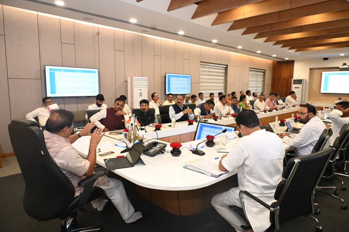 প্ৰধানমন্ত্ৰী নৰেন্দ্ৰ মোদী আৰু গৃহমন্ত্ৰী অমিত শ্বাহৰ সমাগত অসম ভ্রমণ সন্দৰ্ভত মুখ্যমন্ত্ৰী ড০ হিমন্ত বিশ্ব শৰ্মাৰ বৈঠক