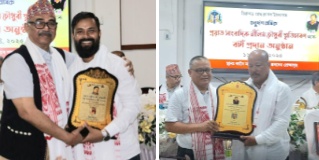 ডিব্ৰুগড়ত নীলিম চৌধুৰী সোঁৱৰণী সাংবাদিকতা বঁটা আৰু সঞ্জীৱ নন্দী যুৱ সাংবাদিকতা বঁটা প্ৰদান