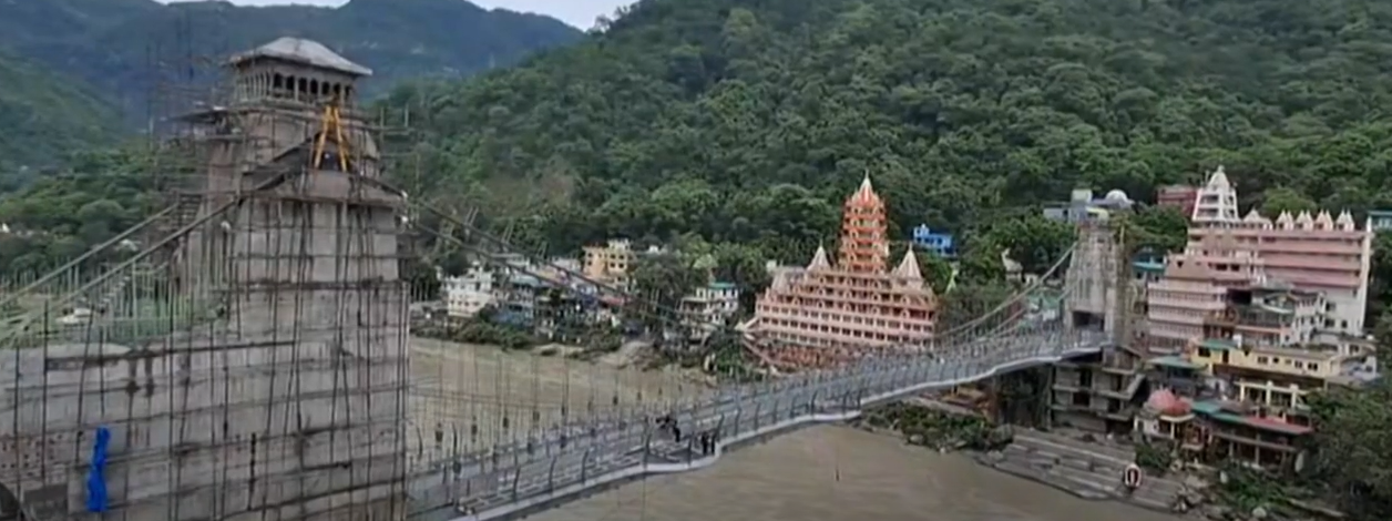मुख्यमंत्री पुष्कर सिंह धामी ने प्रदेश के सभी जिलाधिकारियों के साथ वर्चुअल बैठक की। आपदा से निपटने की तैयारियों पर चर्चा कर दिए जरूरी दिशा-निर्देश