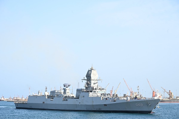 INS Tamal and INS Surat Arrive in Jeddah to Boost Indo-Saudi Naval Ties