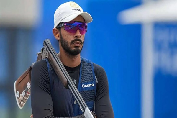 قزاخستان میں ایشیائی شوٹنگ چمپئن شپ میں مردوں کے اسکیٹ مقابلے میں بھارت کے اننت جیت سنگھ نروکا نے سونے کا تمغہ جیتا ہے