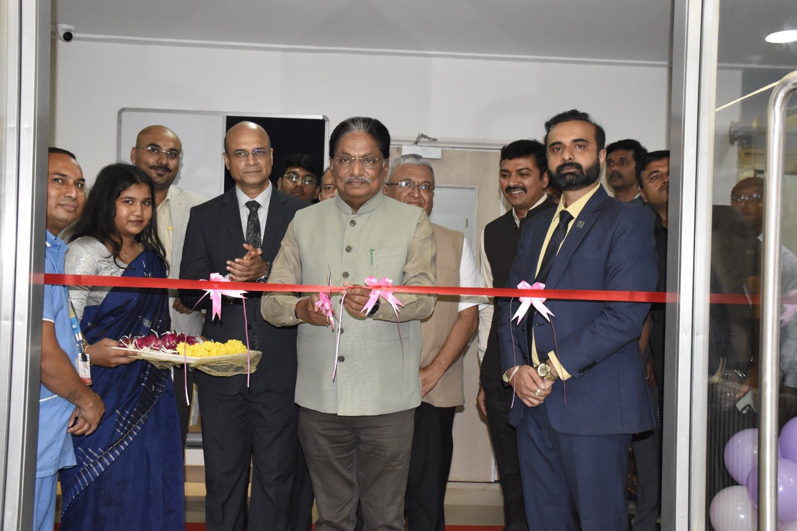 ગાંધીનગરમાં આરોગ્ય મંત્રી ઋષિકેશ પટેલની ઉપસ્થિતિમાં ખાનગી હૉસ્પિટલમાં કૅન્સર માટેના તબીબી ઉપકરણ – ટ્રૂબિમ લિનિયર ઍક્સિલરૅટરની ઉદ્ઘાટન સમારોહ યોજાયો.