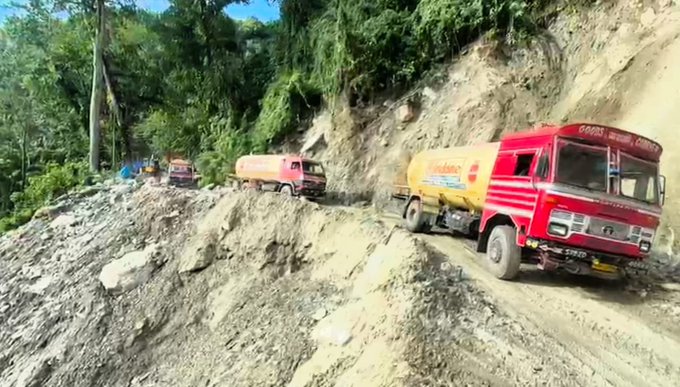 NH-10 Reopens After Six Days of Landslide Disruption in Sikkim and Kalimpong