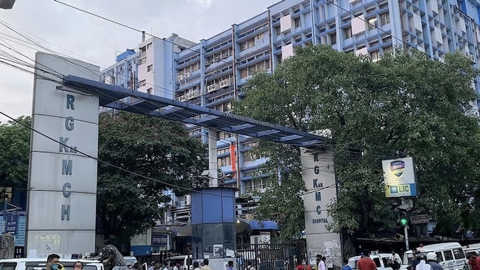 আর জি কর হাসপাতালে তরুণী পিজিটি চিকিৎসকের ধর্ষণ ও খুনের ঘটনার বর্ষ পূর্তিতে ফের একবার সমাজের বিভিন্ন স্তরে প্রতিবাদের ডাক দেওয়া হয়েছে।