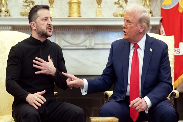 Zelenskyy Demands Strong Security Guarantees Ahead of Trump-Putin Alaska Talks