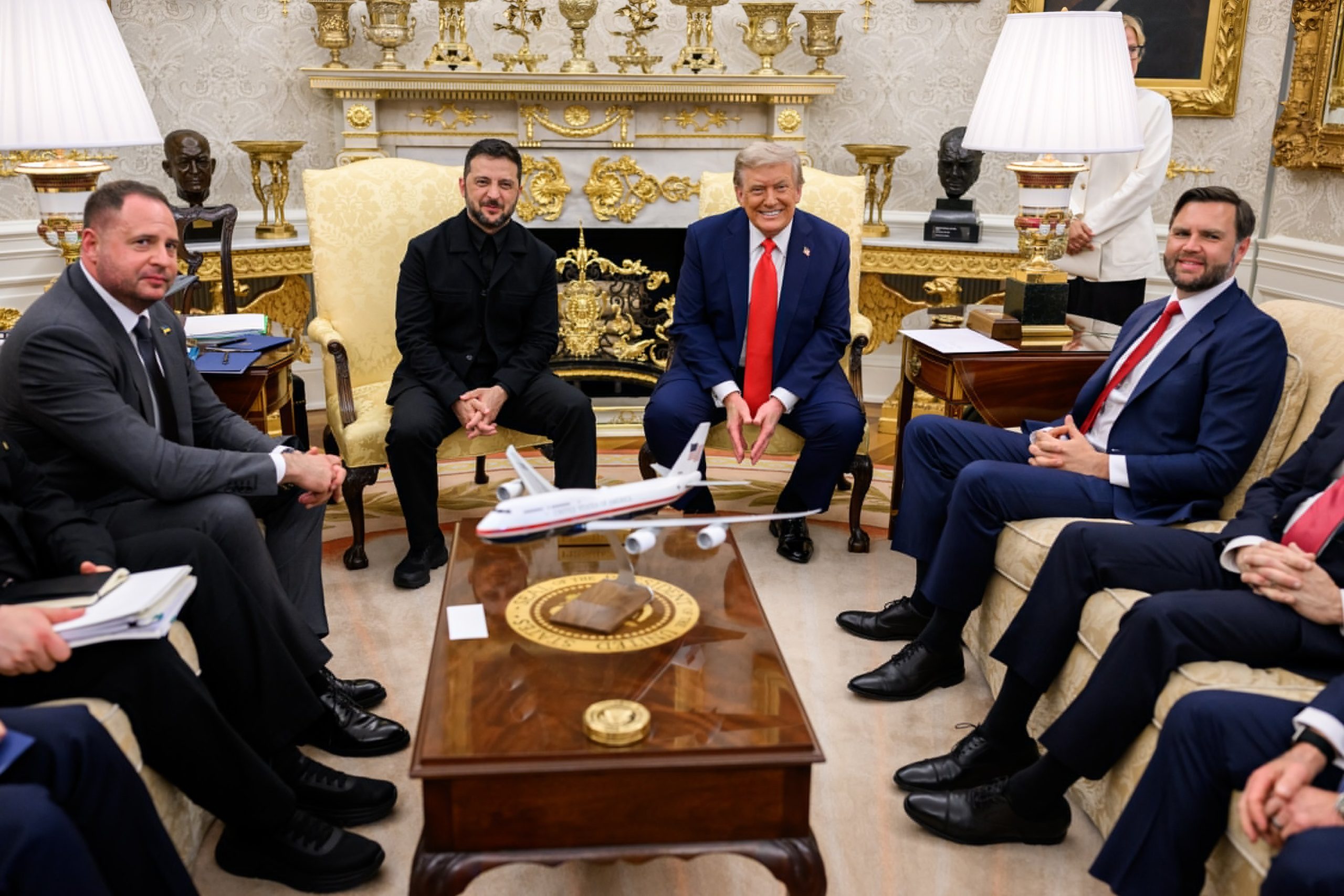 US President Donald Trump to Arrange Face-to-Face Talks Between Russian and Ukrainian Presidents