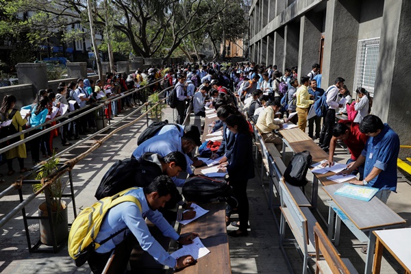 Decline in country’s unemployment rate from 5.6% to 5.2%
