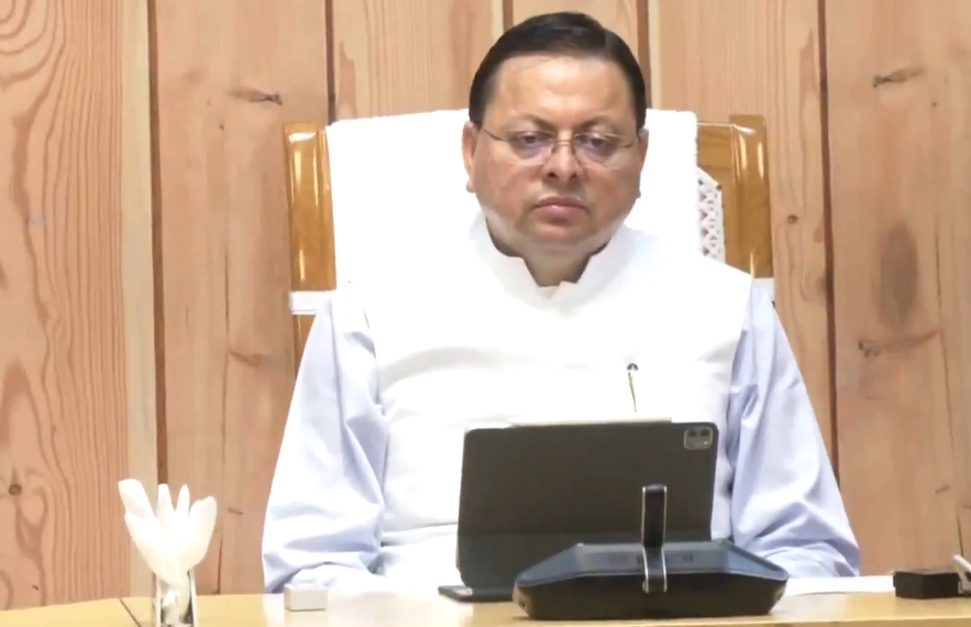 मुख्यमंत्री पुष्कर सिंह धामी ने की जिलाधिकारियों के साथ वर्चुअल बैठक, आपदा से निपटने के लिए दिए जरूरी दिशा-निर्देश