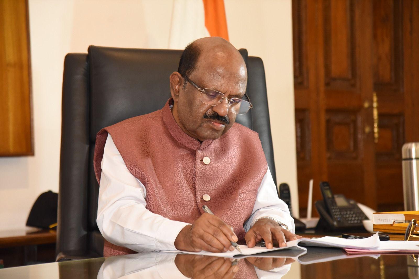 রাজ্যপাল সিভি আনন্দ বোস পশ্চিমবঙ্গ সংখ্যালঘু কমিশন সংশোধনী বিলে ছাড়পত্র দিয়েছেন।