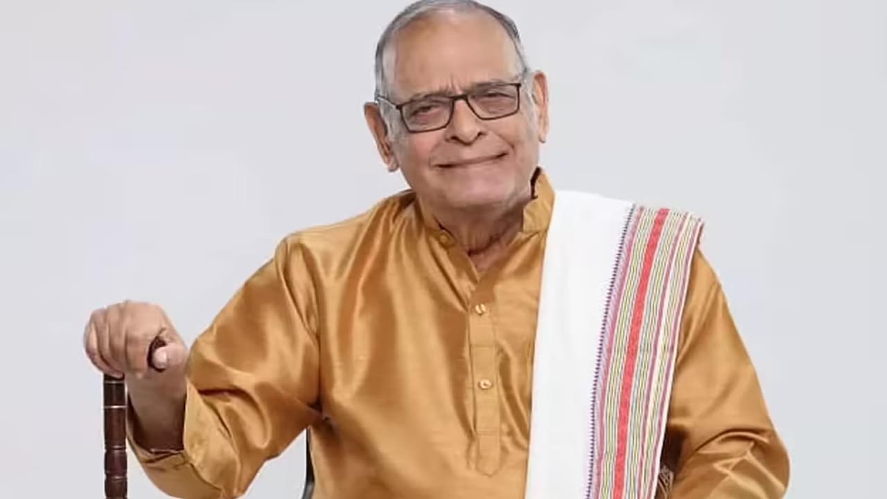 ज्येष्ठ चरित्र अभिनेता अच्युत पोतदार यांचं निधन
