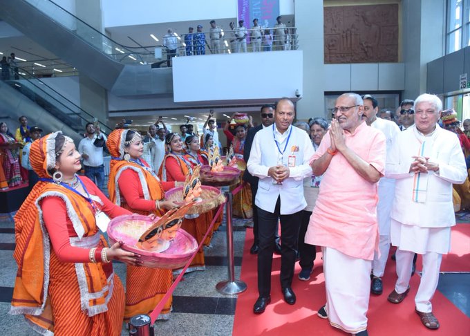 উপরাষ্ট্রপতি সি পি রাধাকৃষ্ণাণ বলেছেন, একে অন্যের সাহিত্য বোঝার চেষ্টা এক ভারত, শ্রেষ্ঠ ভারতের পথকে সুগম করবে ও এক ধর্মকে জাতির ঐক্যের সহায়ক বলে অভিহিত করেছেন।