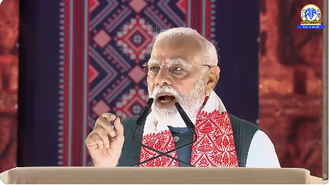 প্রধানমন্ত্রী নরেন্দ্র মোদী বলেছেন, সীমান্ত এলাকায় অনুপ্রবেশের মাধ্যমে সেখানকার জনবিন্যাস পরিবর্তন করার ষড়যন্ত্র চলছে।