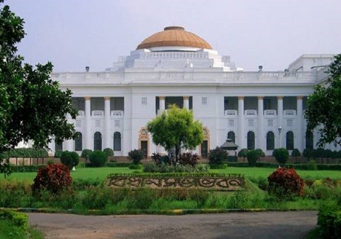 রাজ্য বিধানসভার তিনদিনের বিশেষ সংক্ষিপ্ত অধিবেশন আজ শুরু হয়েছে।