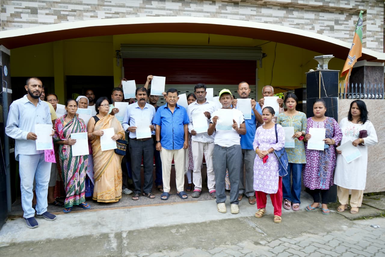 ডিব্ৰুগড়ত ২৮ গৰাকী ব্যক্তিক মুখ্যমন্ত্ৰী সাহায্য পুঁজিৰ এককালীন ধনৰ চেক বিতৰণ